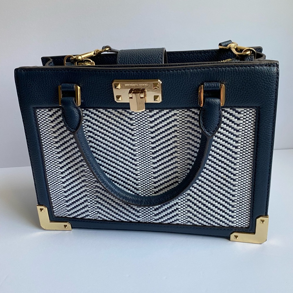 MICHAEL KORS Kinsley Medium Accordion Satchel